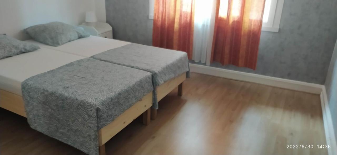 Beau F3, Renove, Calme, En Plein Centre De Nimes Lägenhet Exteriör bild